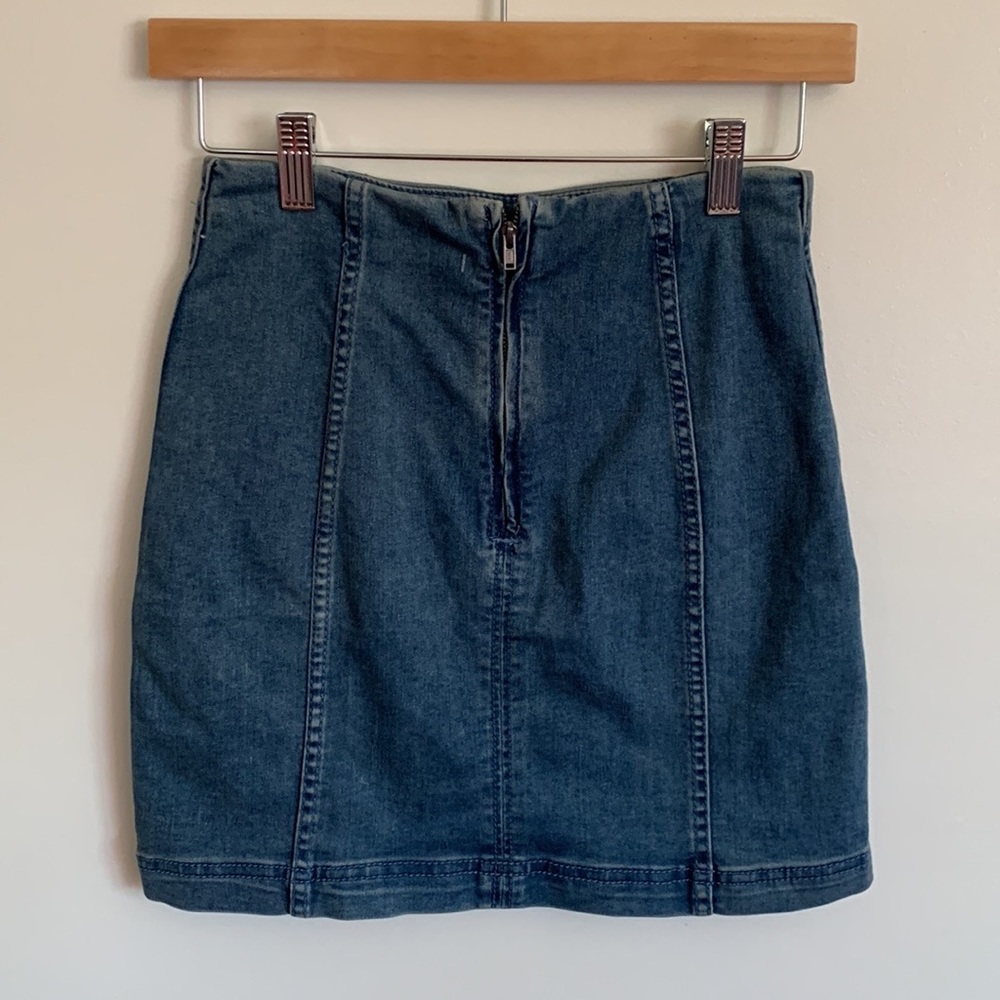 Free People Modern Femme Denim Blue Jean Back Zip Casual Retro Y2K Mini Skirt - Picture 5 of 9